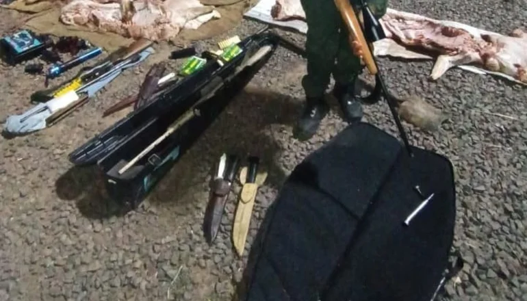 CORRIENTES: INCAUTARON CARNE FAENADA, ARMAS DE FUEGOS Y UN VEHÍCULO