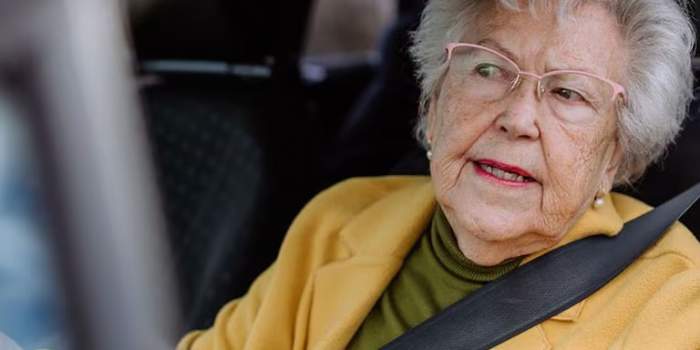 LICENCIA DE CONDUCIR: CÓMO TRAMITAR LA RENOVACIÓN DESPUÉS DE LOS 65 AÑOS