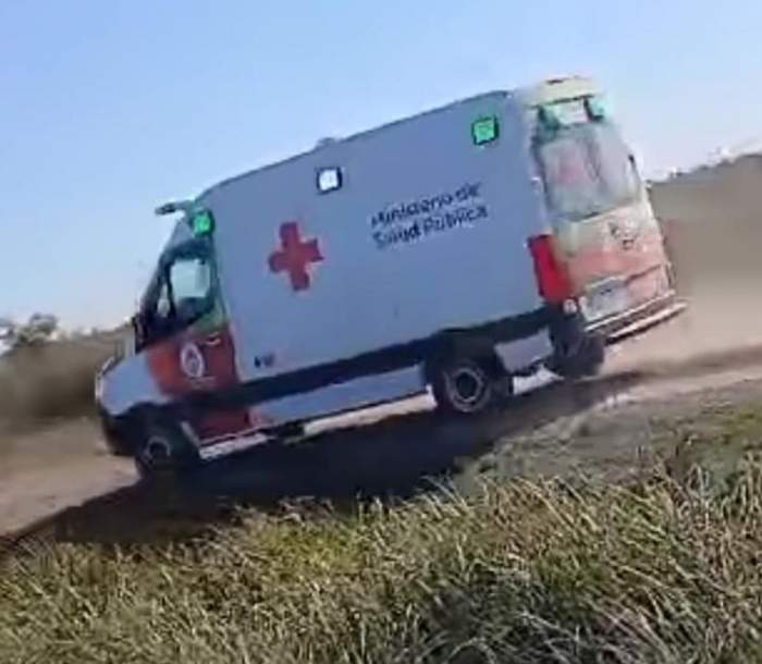 AUTOMÓVIL DESPISTÓ Y VOLCÓ EN RUTA Nº 6: MURIÓ UNA NENA DE TRES AÑOS