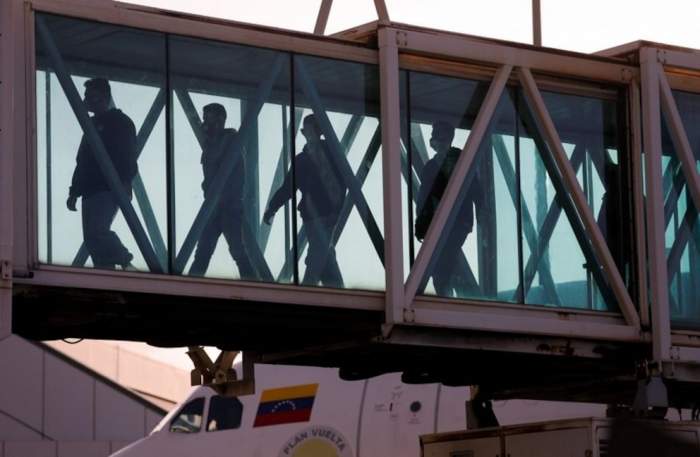 LLEGARÁ AL PAÍS EL PRIMER VUELO QUE TRAE A 16 ARGENTINOS DEPORTADOS