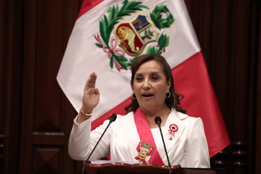 EL CONGRESO DE PERÚ DESTITUYÓ A LA PRESIDENTA DINA BOLUARTE